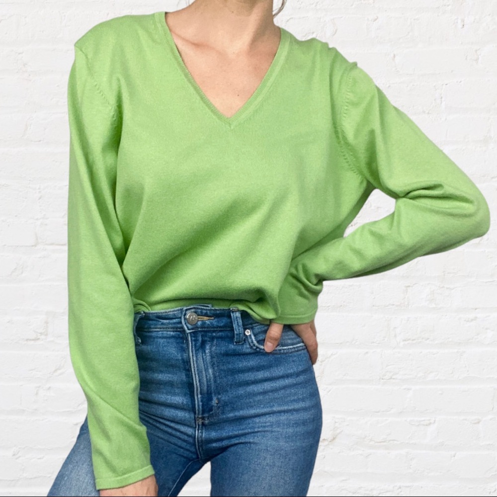 Cutter & Buck | Apple Green Classy V-Neck Long Sleeve Stretch Knit Sweater Top
